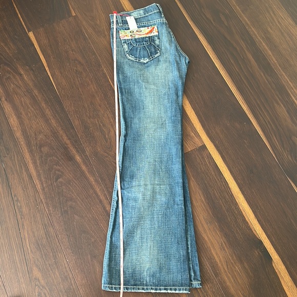 Jeans - Picture 15 of 16